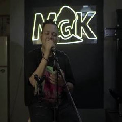 Download Lagu Mario G Klau - Tak Ingin Usai Terbaru